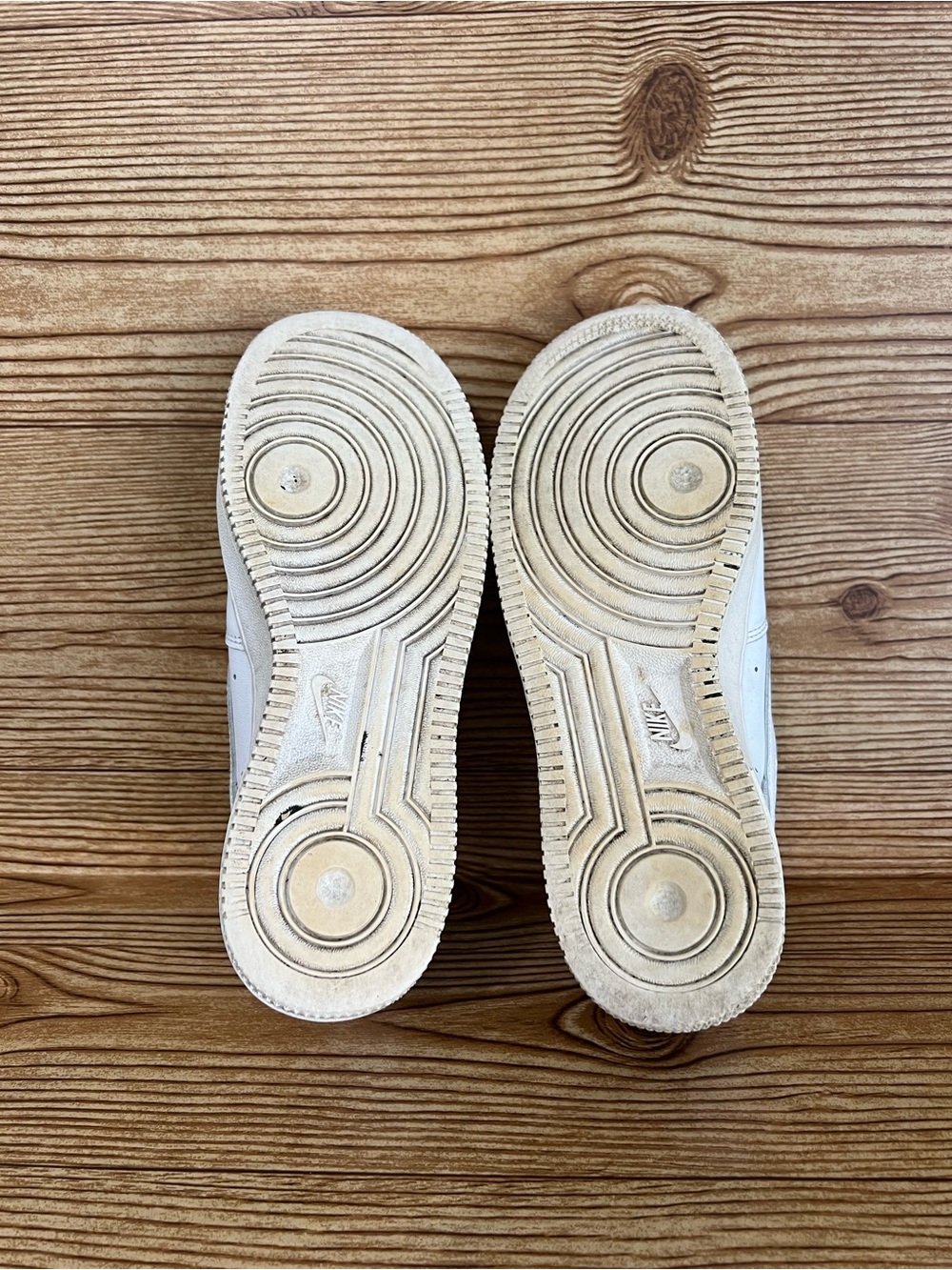 Nike Air Force 1 Low Top Triple White Leather Lace-Up Sneakers DD8959-100 Sz 6.5 - Picture 9 of 12